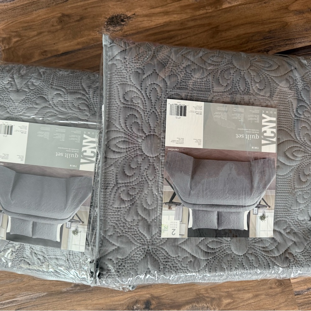 Beautiful grey brand new twin Quilted Bedspread